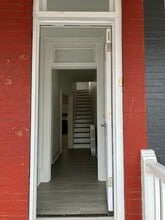 Building Photo - 422 John St