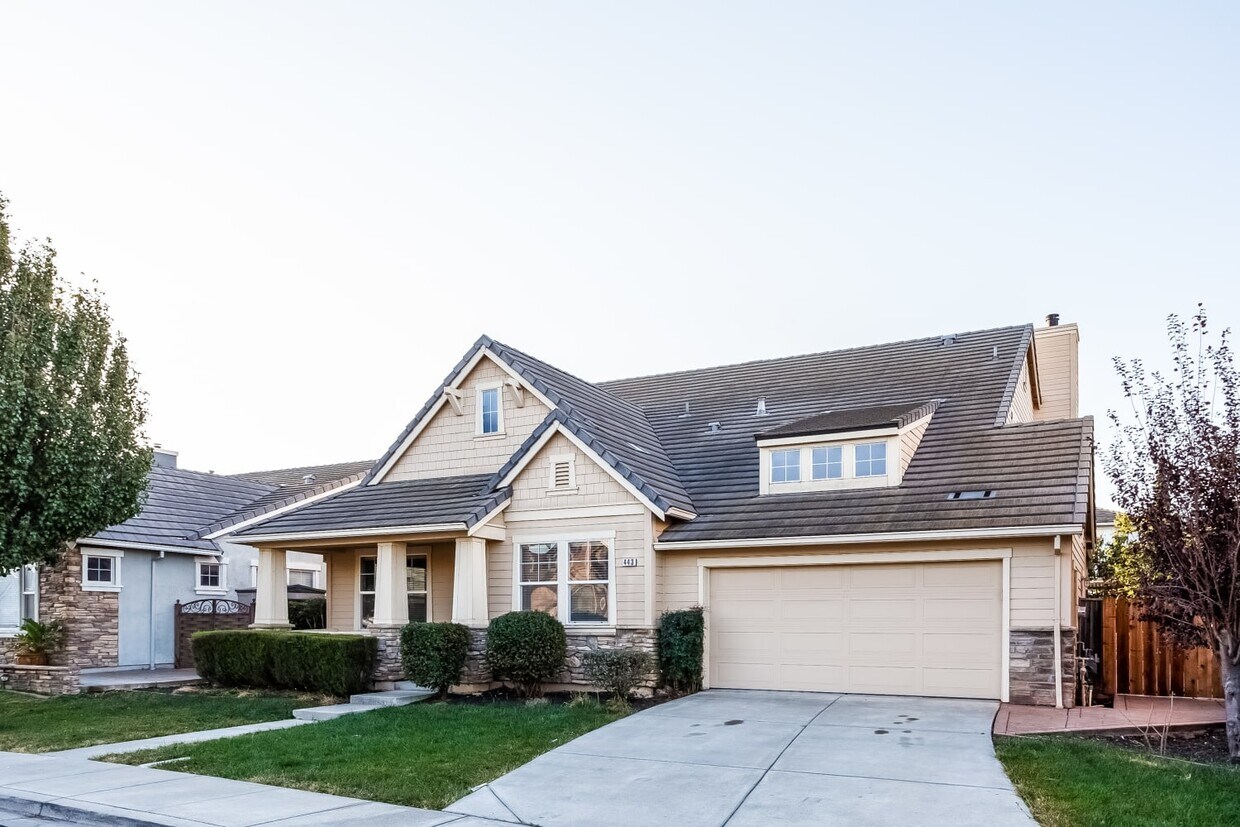 443 Royal Tern Dr House Rental in Vacaville, CA