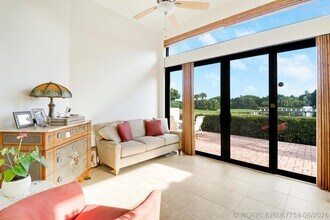 Building Photo - 210 Coral Cay Terrace