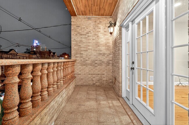 Foto del edificio - 213 Claremont Ave