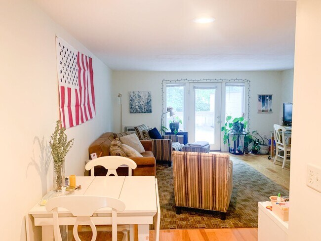 Foto del edificio - 2 Bedroom Condo in Amherst