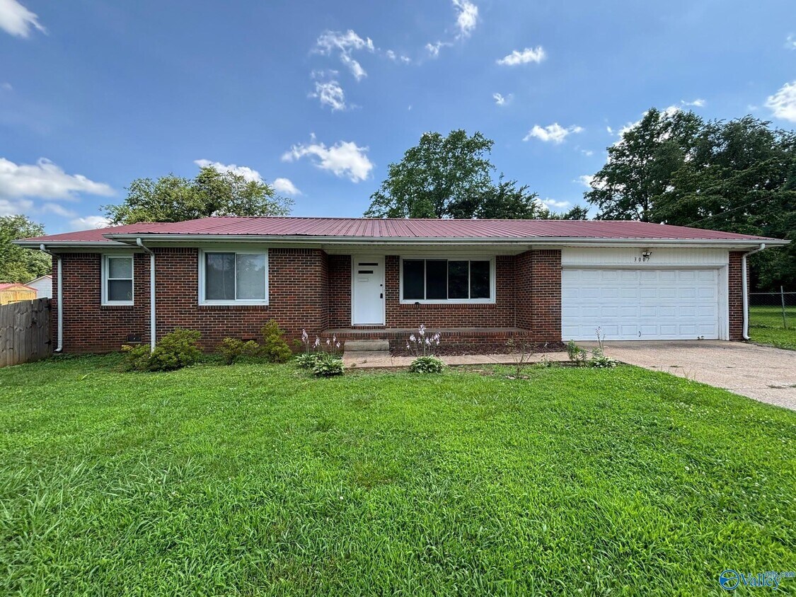Foto principal - 3007 Winchester Rd NW
