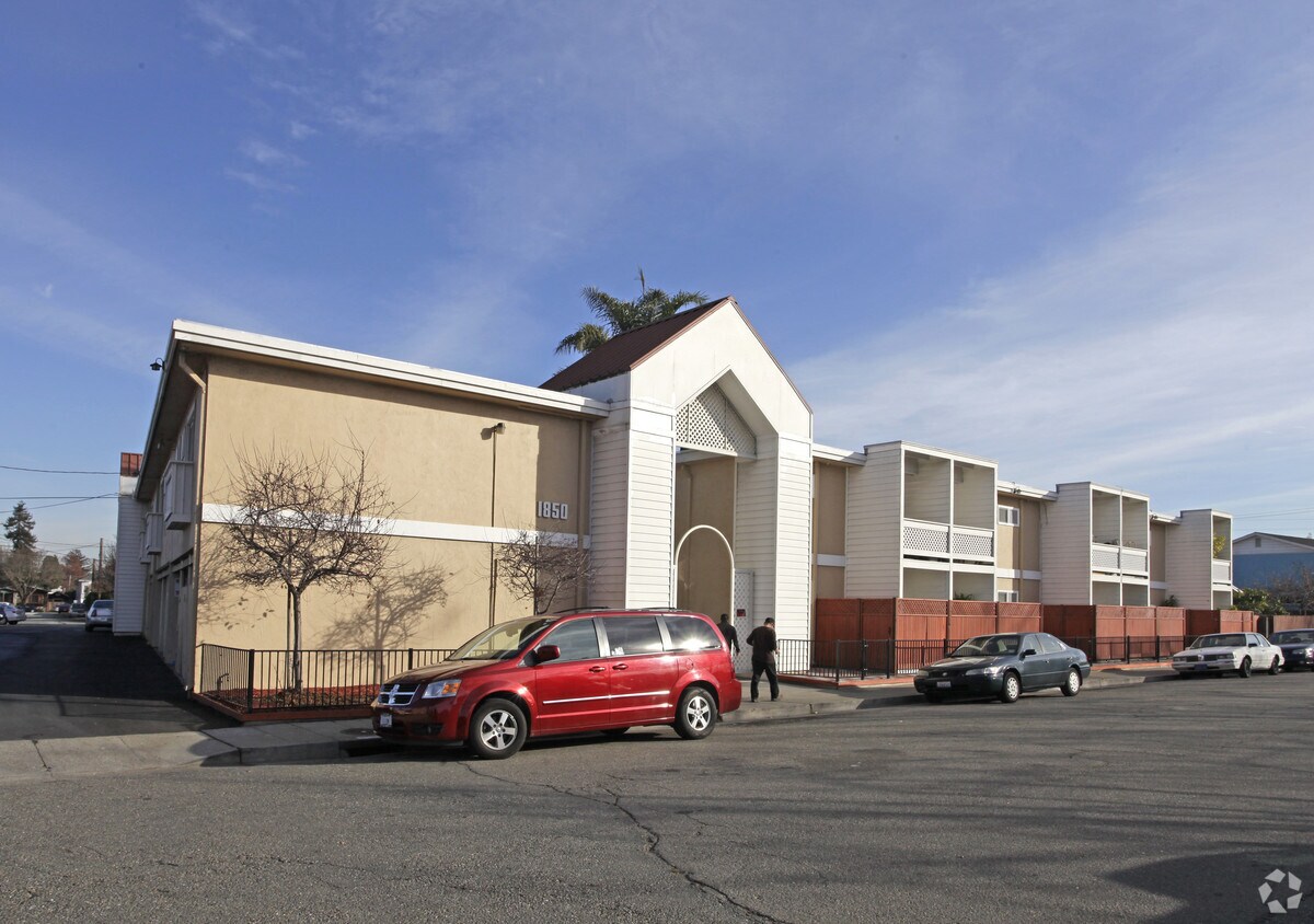 Foto principal - 1850 Thau Way