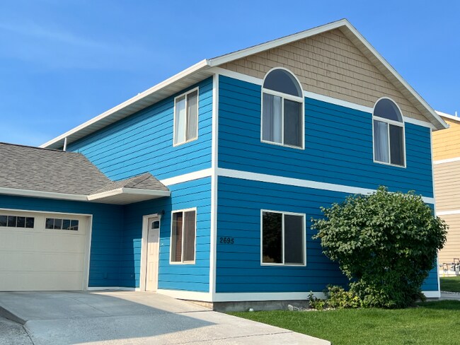 Building Photo - 2695 Shodair Dr