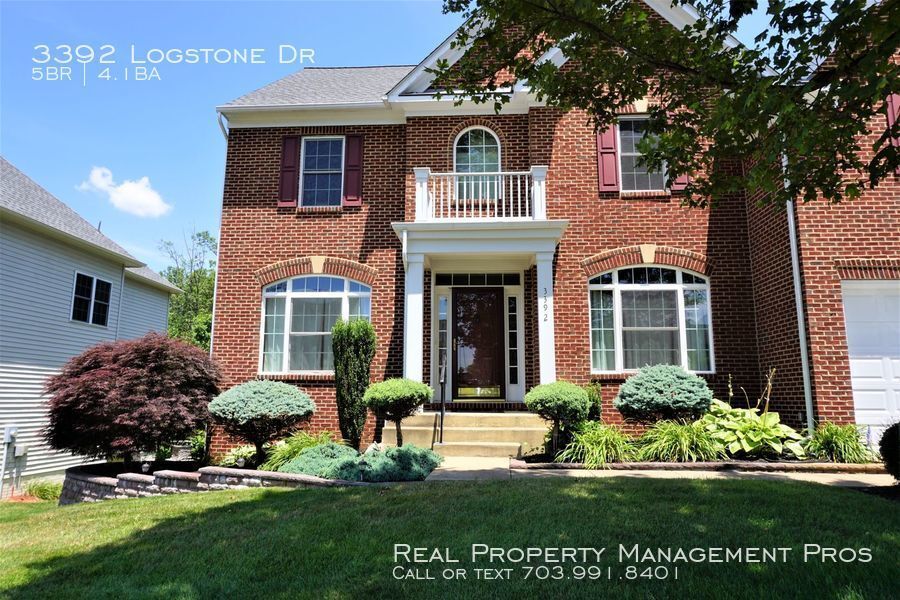 MUST SEE! House for Rent in Triangle, VA