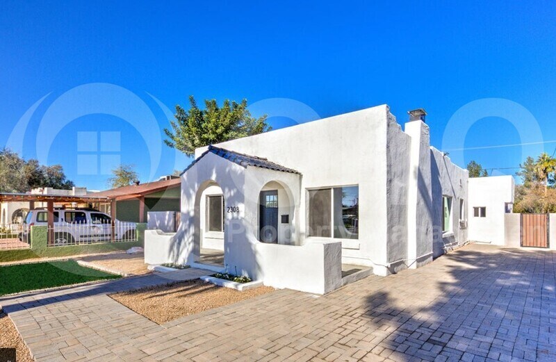 Building Photo - 2308 E Yale St