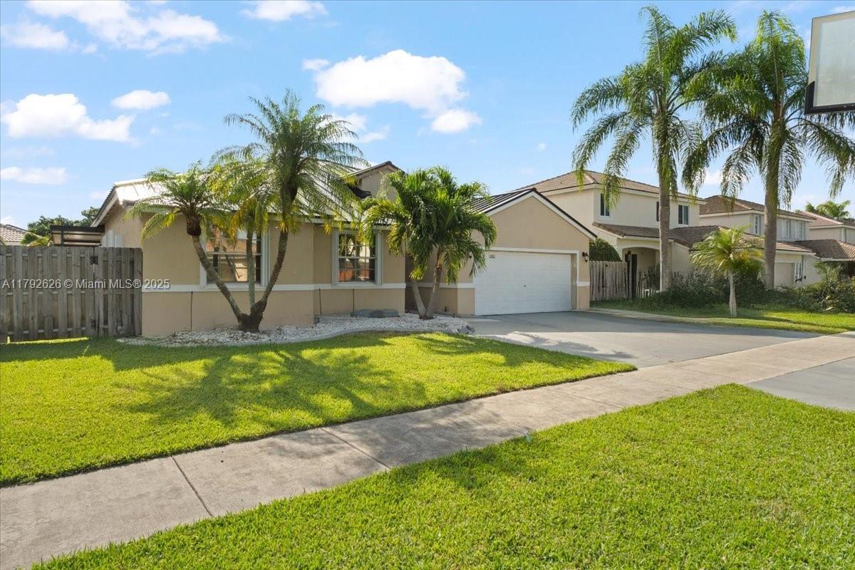 Foto principal - 14342 SW 159th Ct