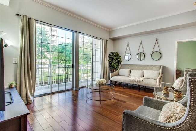 Photo - 3225 Turtle Creek Blvd Blvd Apartment