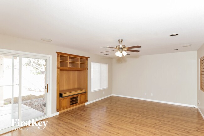 Foto del edificio - 9825 Silver Chaps Ct