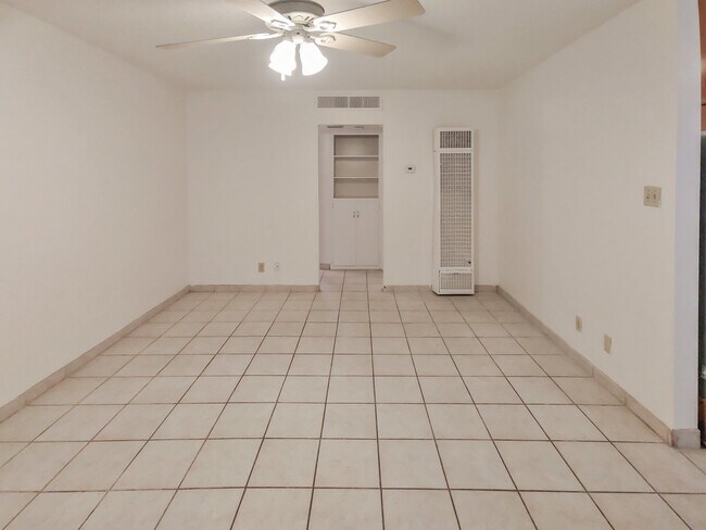 Foto del edificio - 213 Panamint Ave