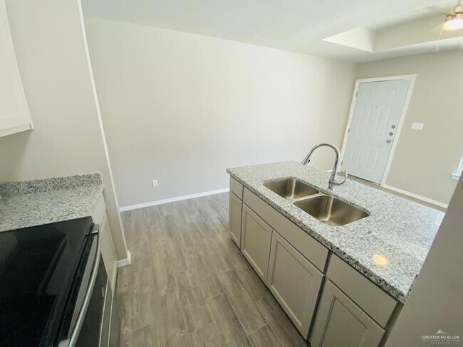 Foto del edificio - 1105 W Kennedy St