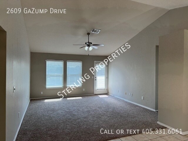 Building Photo - 2609 GaZump Dr