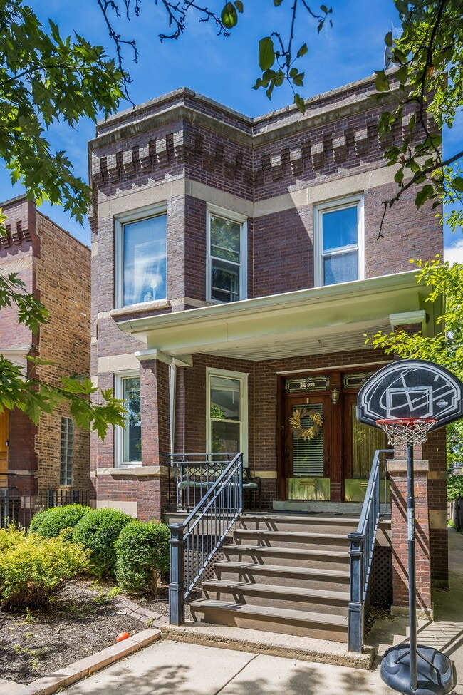 Building Photo - 3648 N Bell Ave