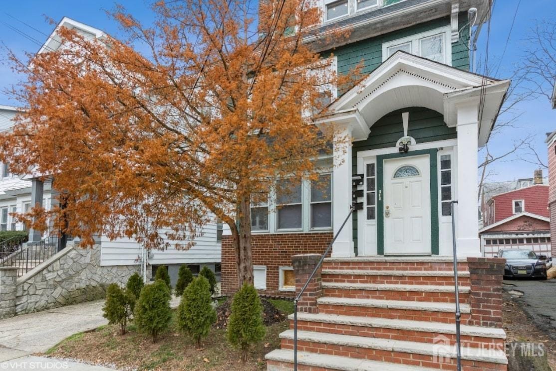 Foto principal - 65 Poe Ave