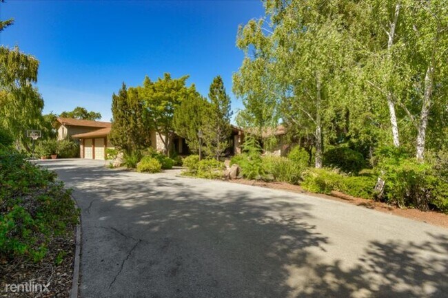 Building Photo - 5 br, 4 bath House - 12113 Old Snakey Rd