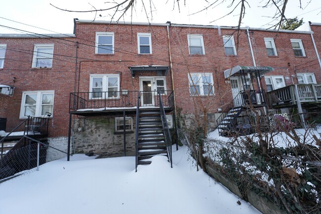 Building Photo - 809 Braeside Rd