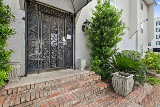 Foto del edificio - 910 Duncan Ln