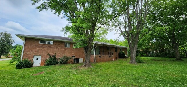 Building Photo - 6836 Bacon Ln