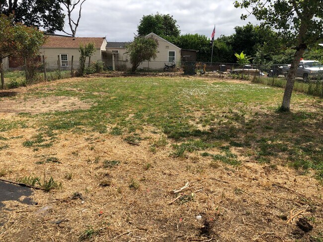Foto del edificio - Updated 2 bed 1 bath house in Eugene!