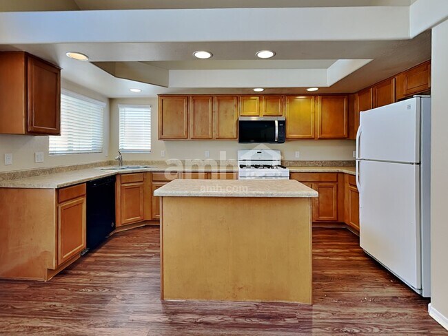 Building Photo - 4817 W Pedro Ln