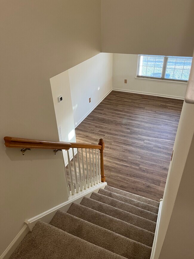 Foto del edificio - 211 Prairie Ct