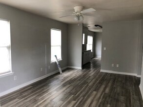 Building Photo - 4040 Cedars Pkwy