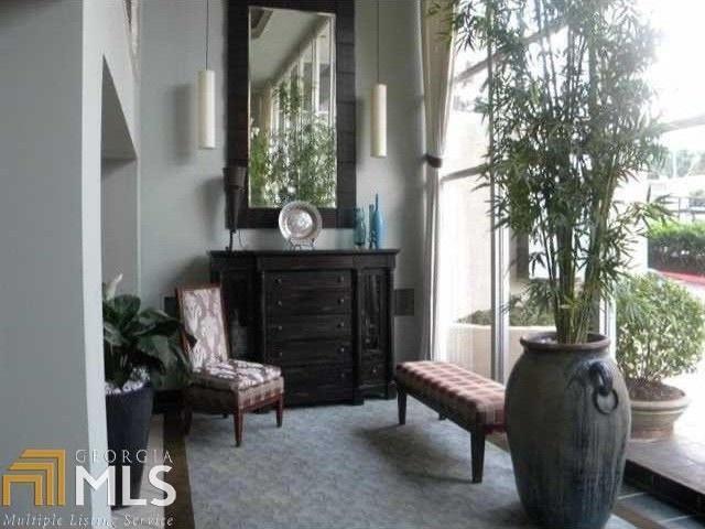 Foto del edificio - 2479 Peachtree Rd NE