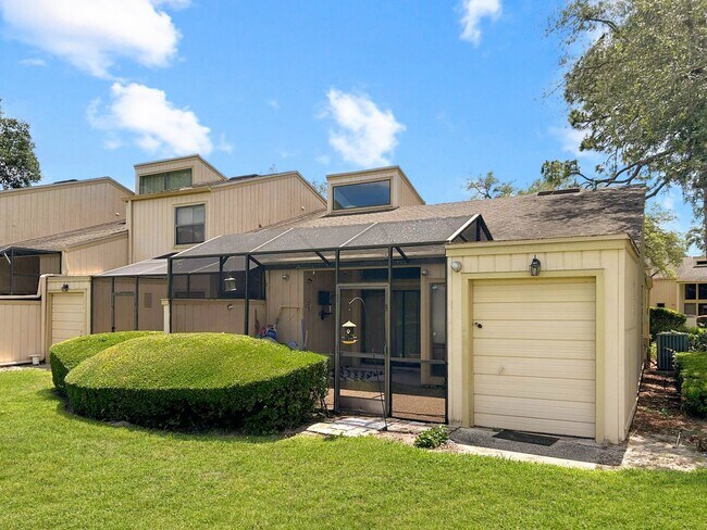 Foto del edificio - PEACEFUL WOODED RETREAT IN ASPENWOOD AT GRENELEFE!