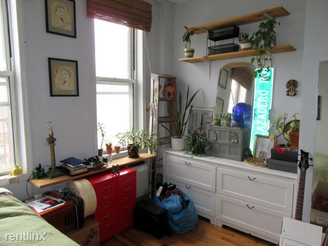 Primary Photo - 169 Troutman St