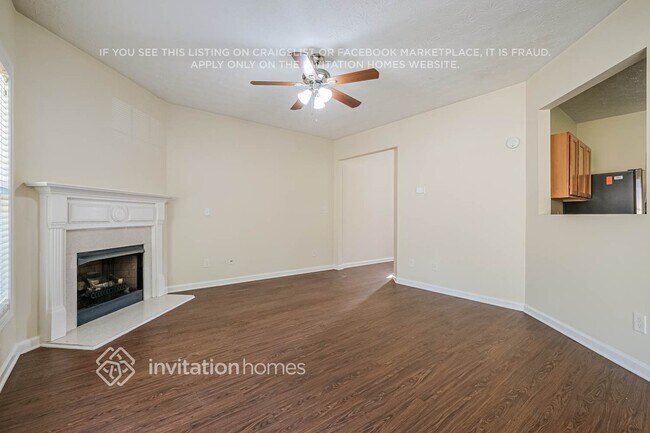 Foto del edificio - 215 Cool Weather Dr