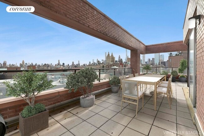 Building Photo - 101 W 79th St