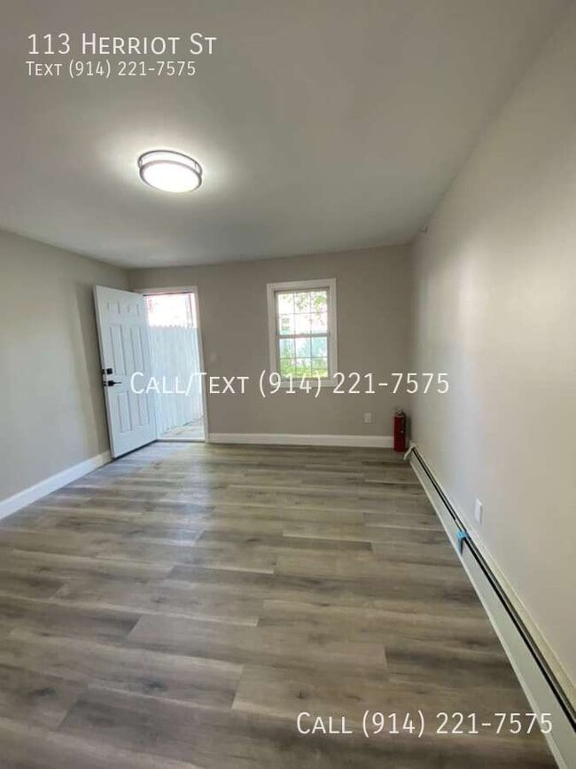 Building Photo - 113 Herriot St