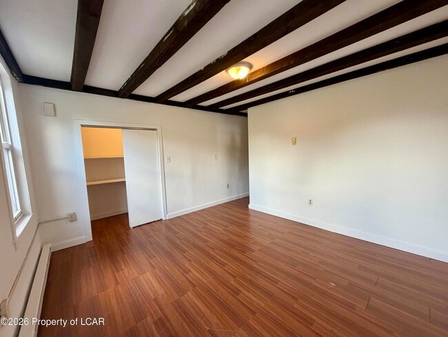 Foto del edificio - 1411 Monsey Ave
