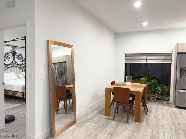 Foto del edificio - 8033 Melody Cir