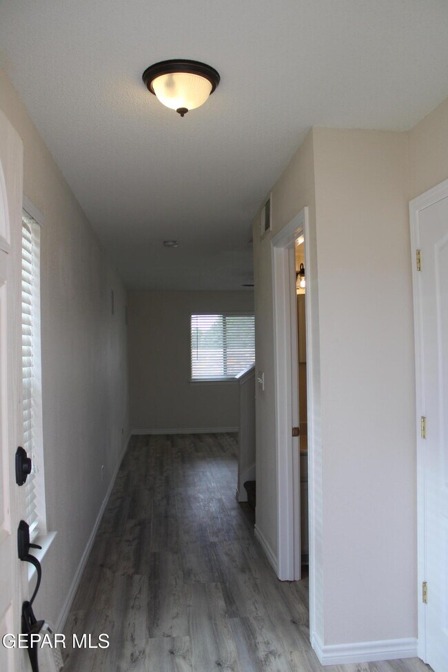 Foto del edificio - 14313 Island Point Dr