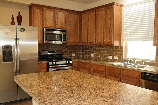 Building Photo - 3303 Masters Point Dr