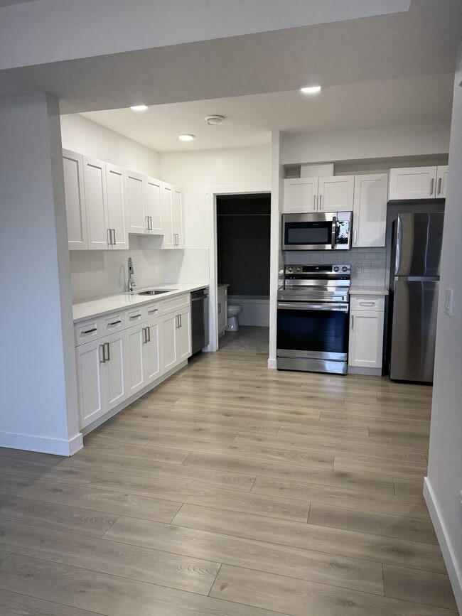 Building Photo - 289 Collicott Dr