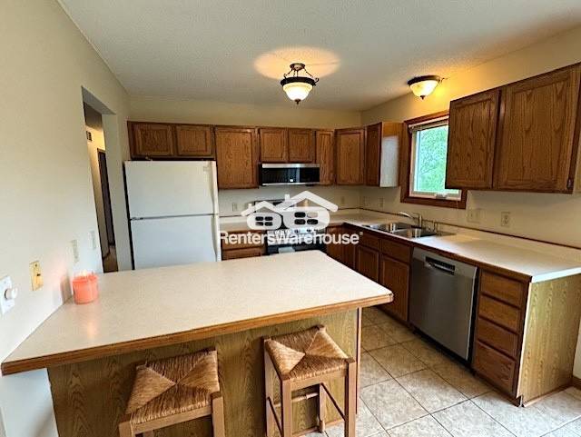 Building Photo - 7020 Meadow Ct