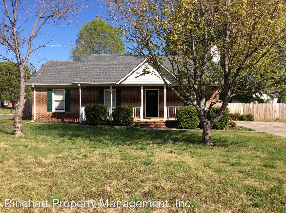 3 br, 2 bath House - 1696 Fieldcrest Circle - House Rental in Rock Hill ...