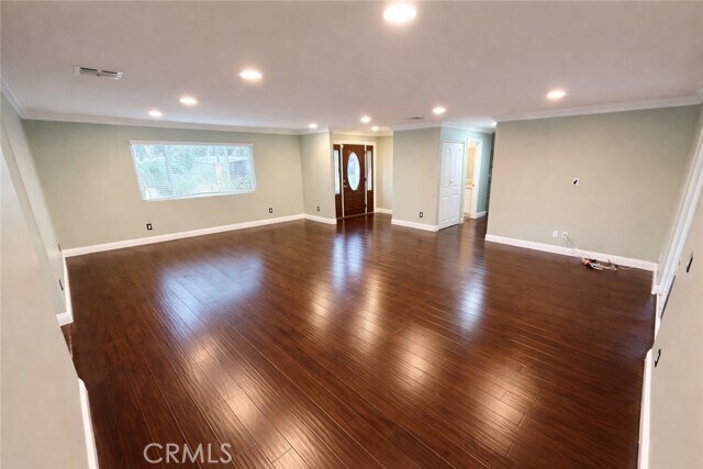 Foto del edificio - 7817 Nagle Ave