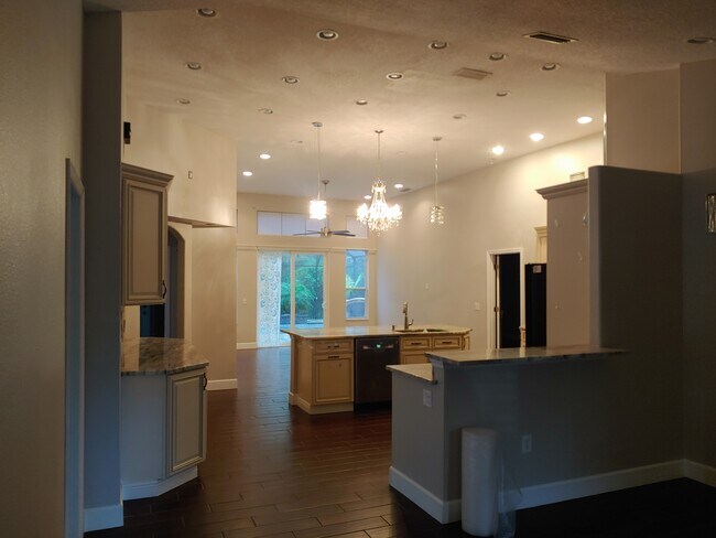 Building Photo - 6034 Winding Ridge Ln