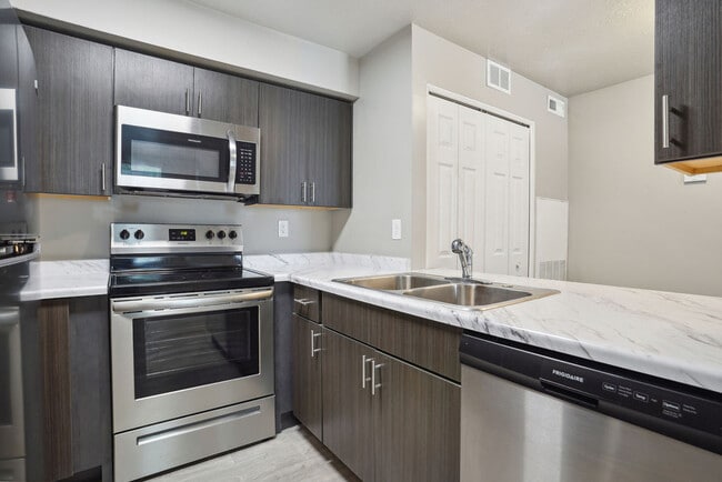 Building Photo - Layton Meadows