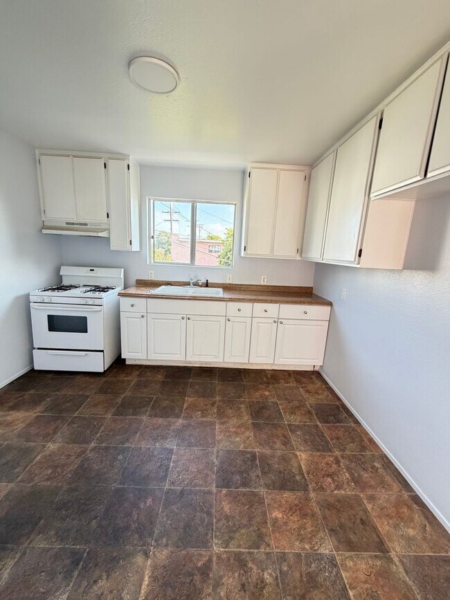 Building Photo - 4455-4457 32nd St, San Diego, CA 92116