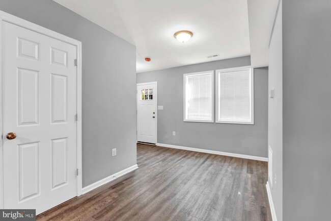 Building Photo - 3412 Royce Ave