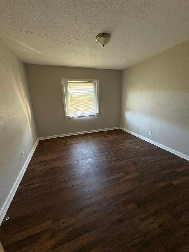 Foto del edificio - 5714 Court M