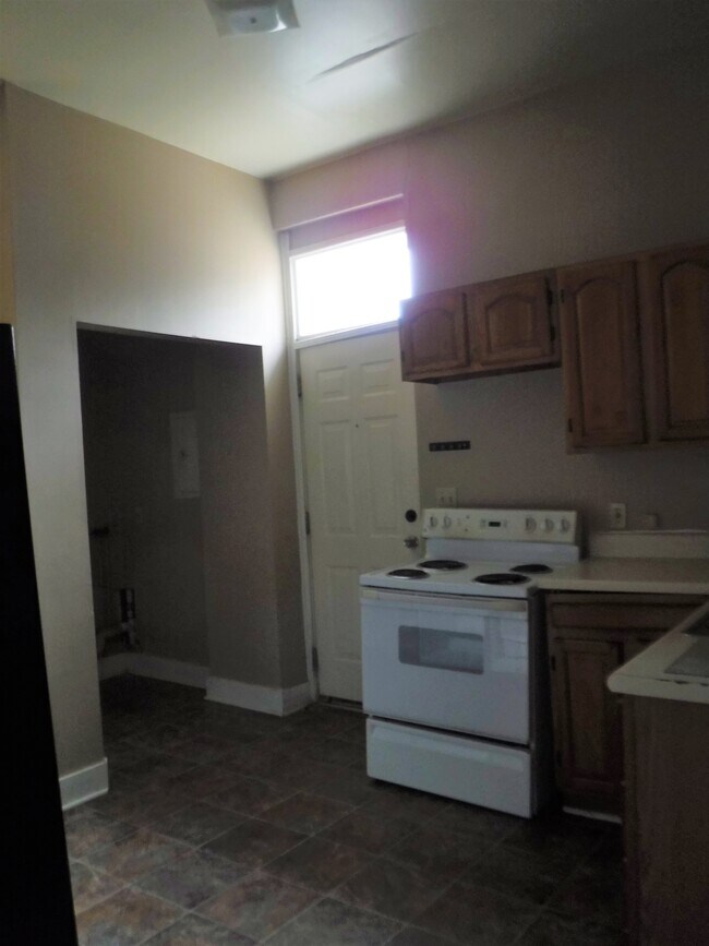 1524 Faraon St, Saint Joseph, MO 64501 Townhome Rentals in Saint