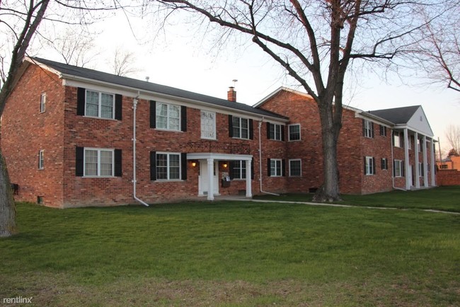 Building Photo - 28421 Jefferson Ave
