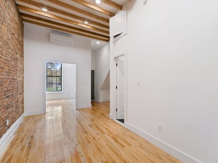 Primary Photo - 755 Monroe St