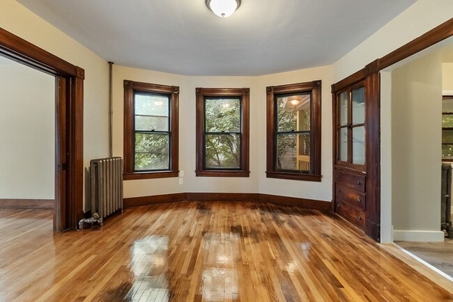 Building Photo - 93 White St