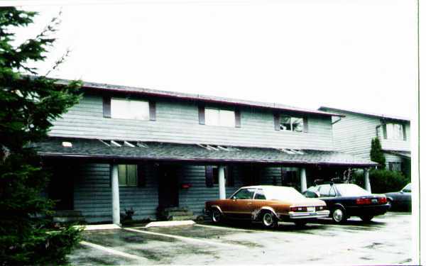 Building Photo - Everett Fourplex